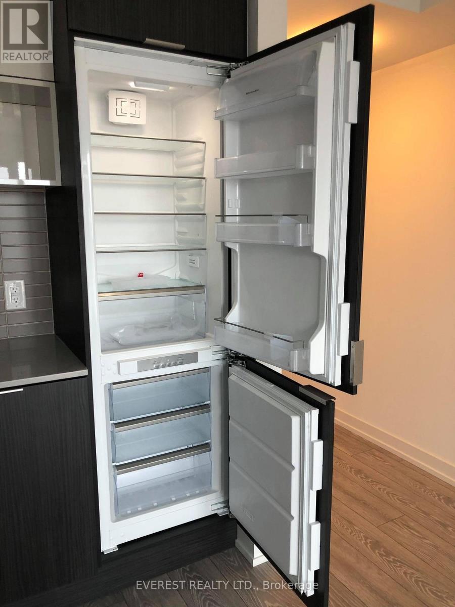 1005 - 159 Wellesley Street E, Toronto, Ontario  M4Y 0H5 - Photo 5 - C12741924