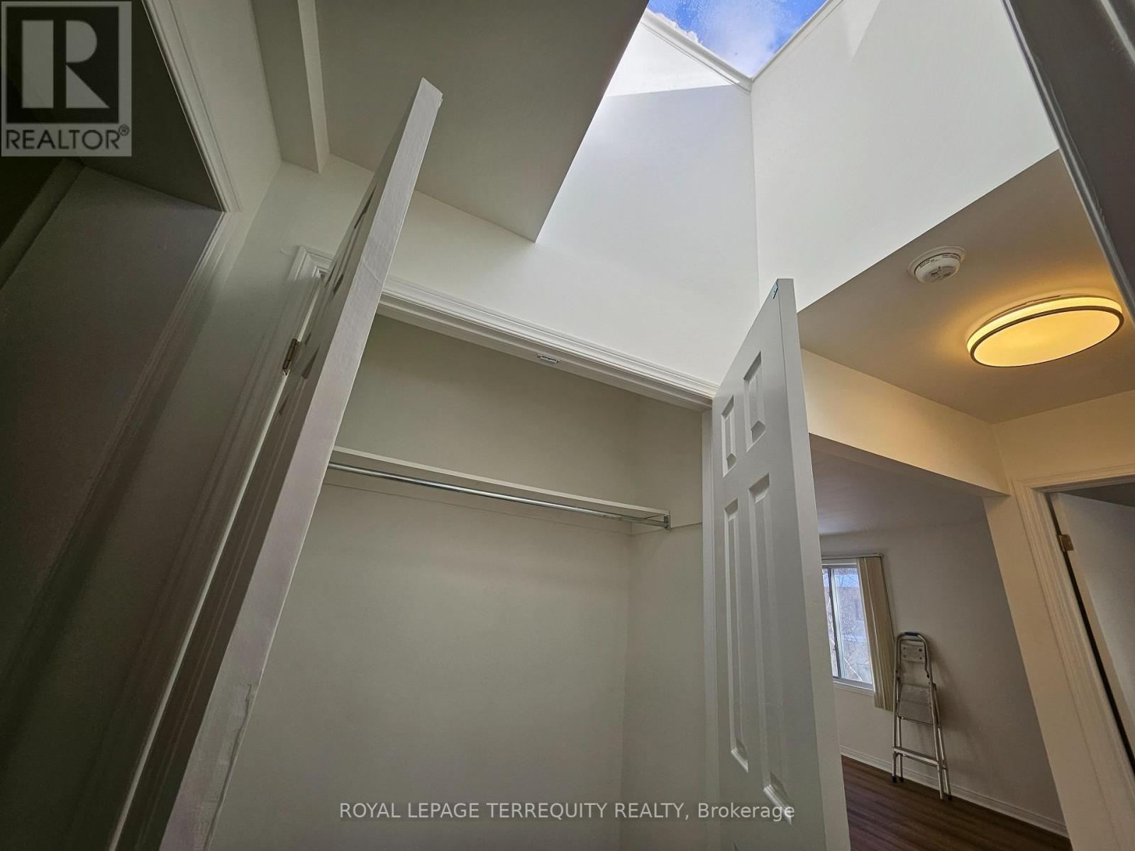 557 Lawrence Avenue W, Toronto, Ontario  M6A 1A5 - Photo 11 - C12742314