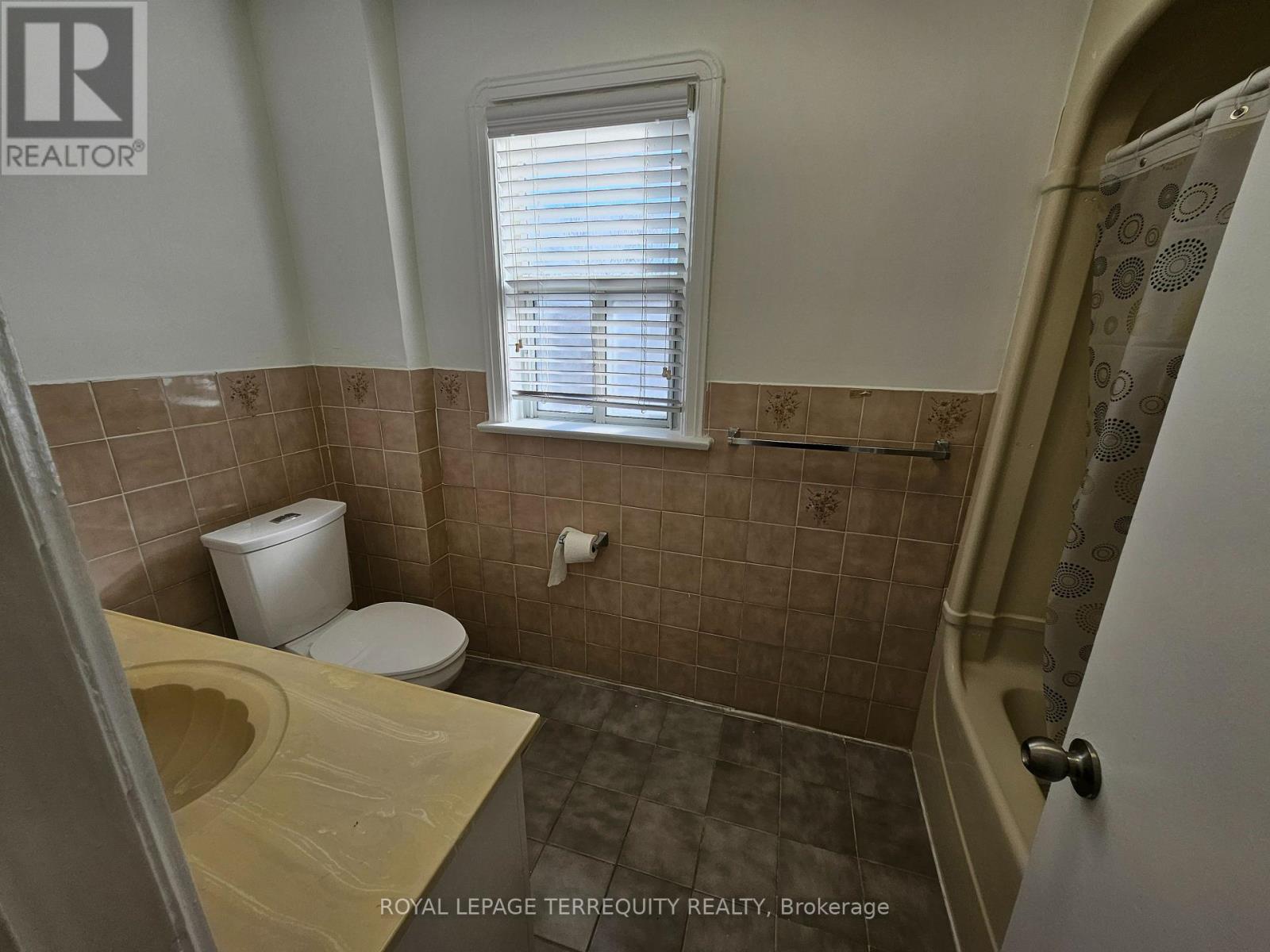 557 Lawrence Avenue W, Toronto, Ontario  M6A 1A5 - Photo 33 - C12742314