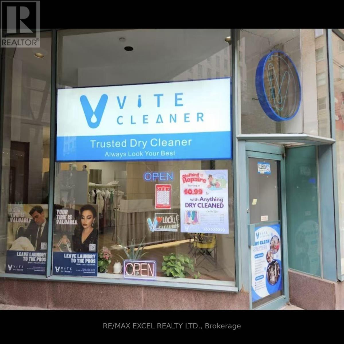 106 - 1 Toronto Street, Toronto, Ontario  M5C 2V6 - Photo 2 - C12742338