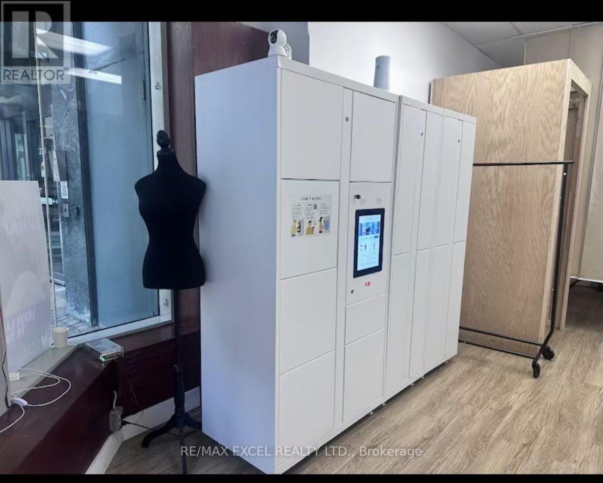 106 - 1 Toronto Street, Toronto, Ontario  M5C 2V6 - Photo 3 - C12742338