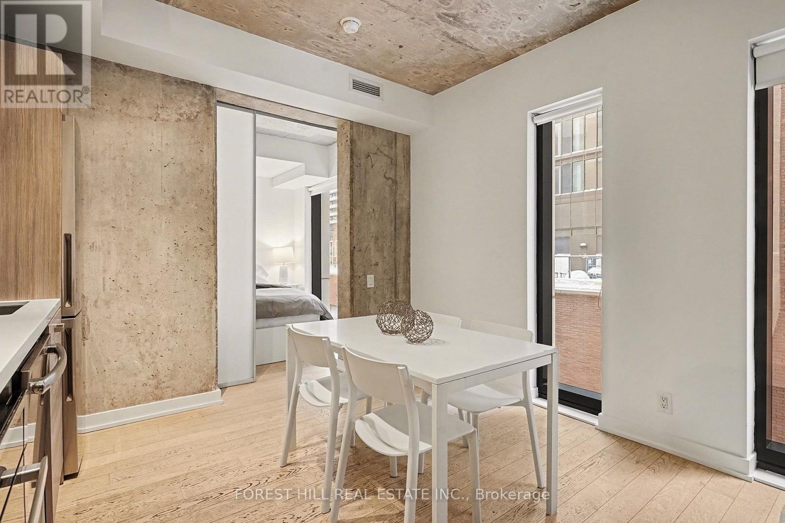 301 - 11 Charlotte Street, Toronto, Ontario  M5V 0M6 - Photo 9 - C12742378