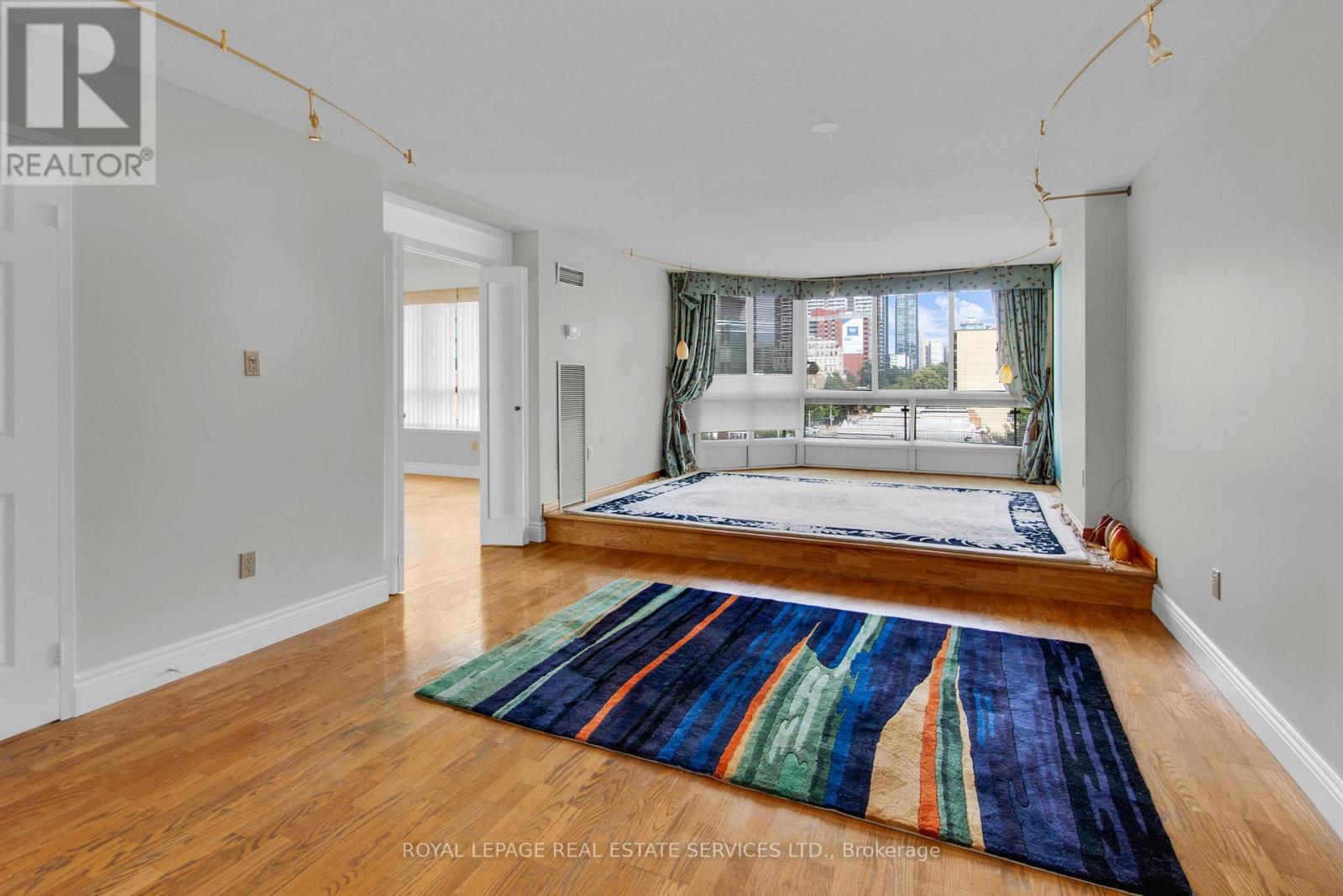 609 - 130 Carlton Street, Toronto, Ontario  M5A 4K3 - Photo 11 - C12742450