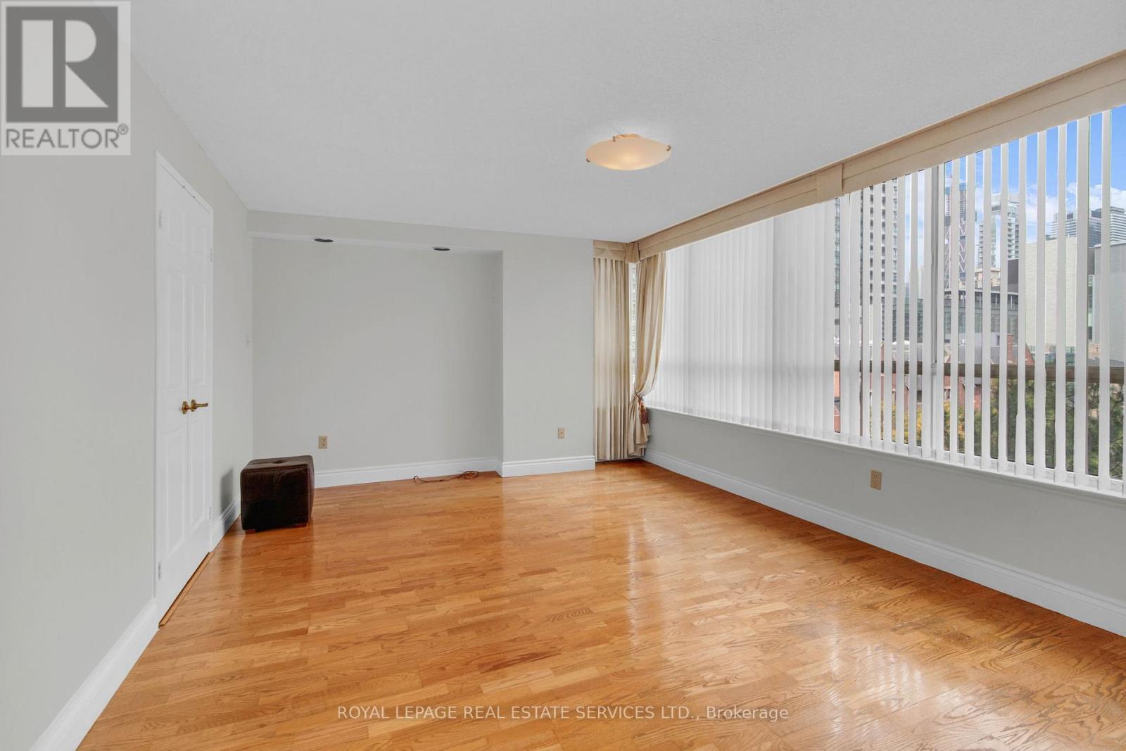 609 - 130 Carlton Street, Toronto, Ontario  M5A 4K3 - Photo 16 - C12742450