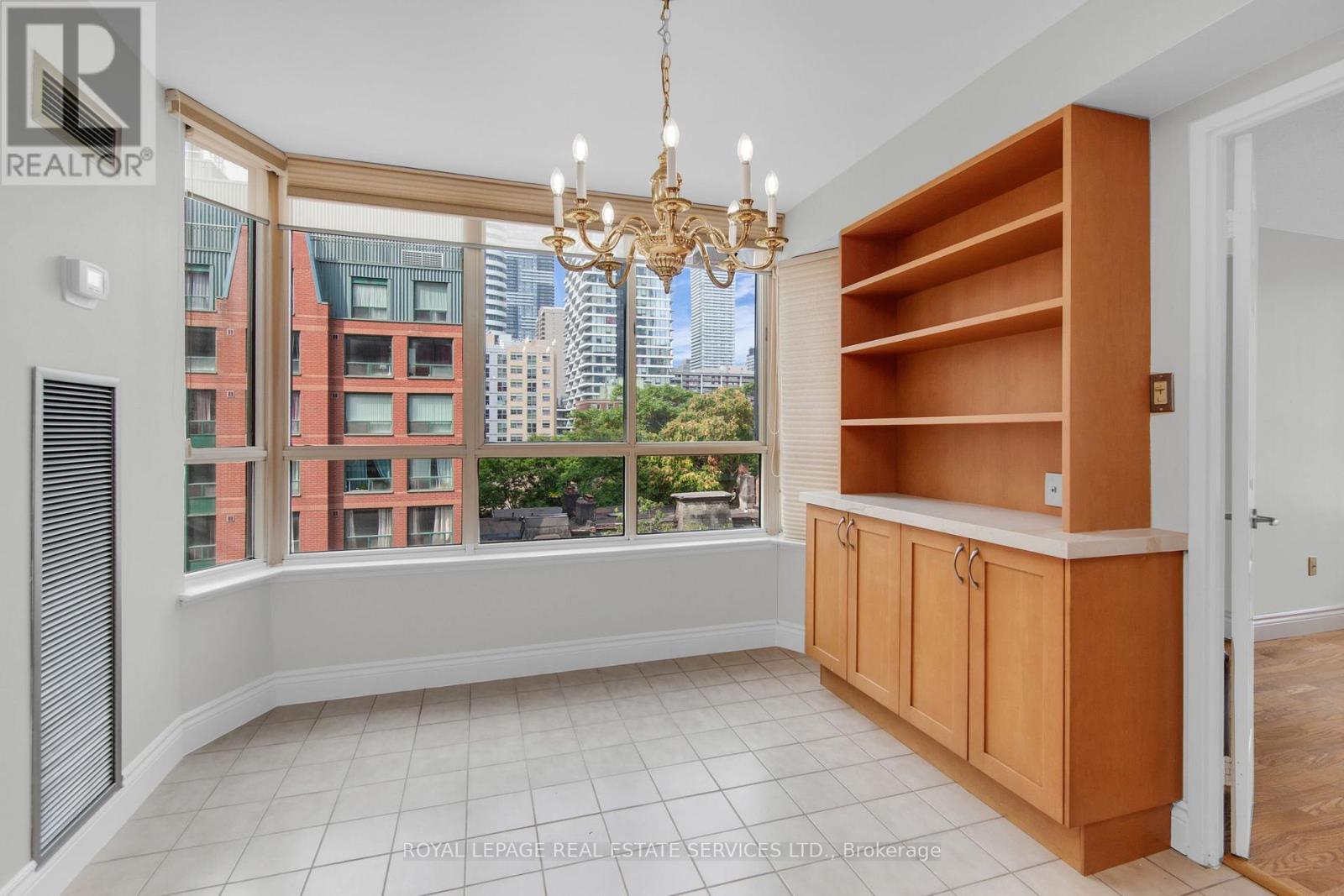 609 - 130 Carlton Street, Toronto, Ontario  M5A 4K3 - Photo 25 - C12742450