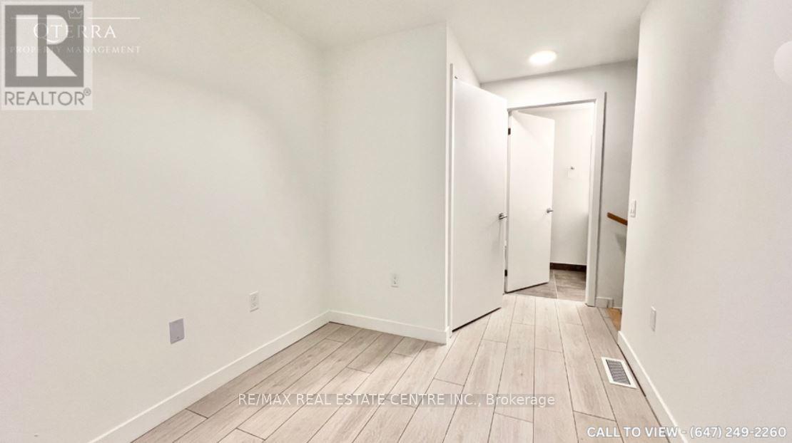 111 B - 1604 Charles Street, Whitby, Ontario  L1N 0P2 - Photo 11 - E12742400