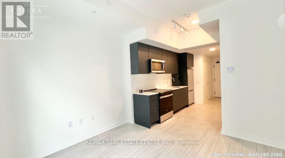 111 B - 1604 Charles Street, Whitby, Ontario  L1N 0P2 - Photo 2 - E12742400