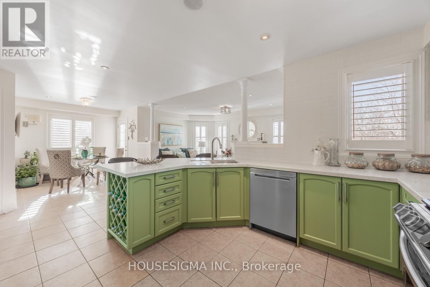 123 Root Crescent, Ajax, Ontario  L1T 4L5 - Photo 10 - E12742408