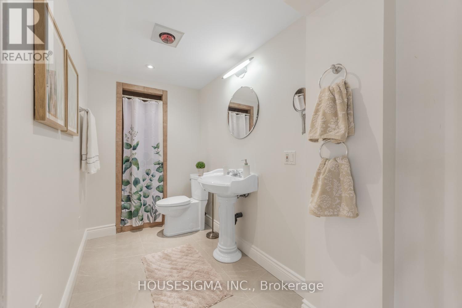 123 Root Crescent, Ajax, Ontario  L1T 4L5 - Photo 32 - E12742408