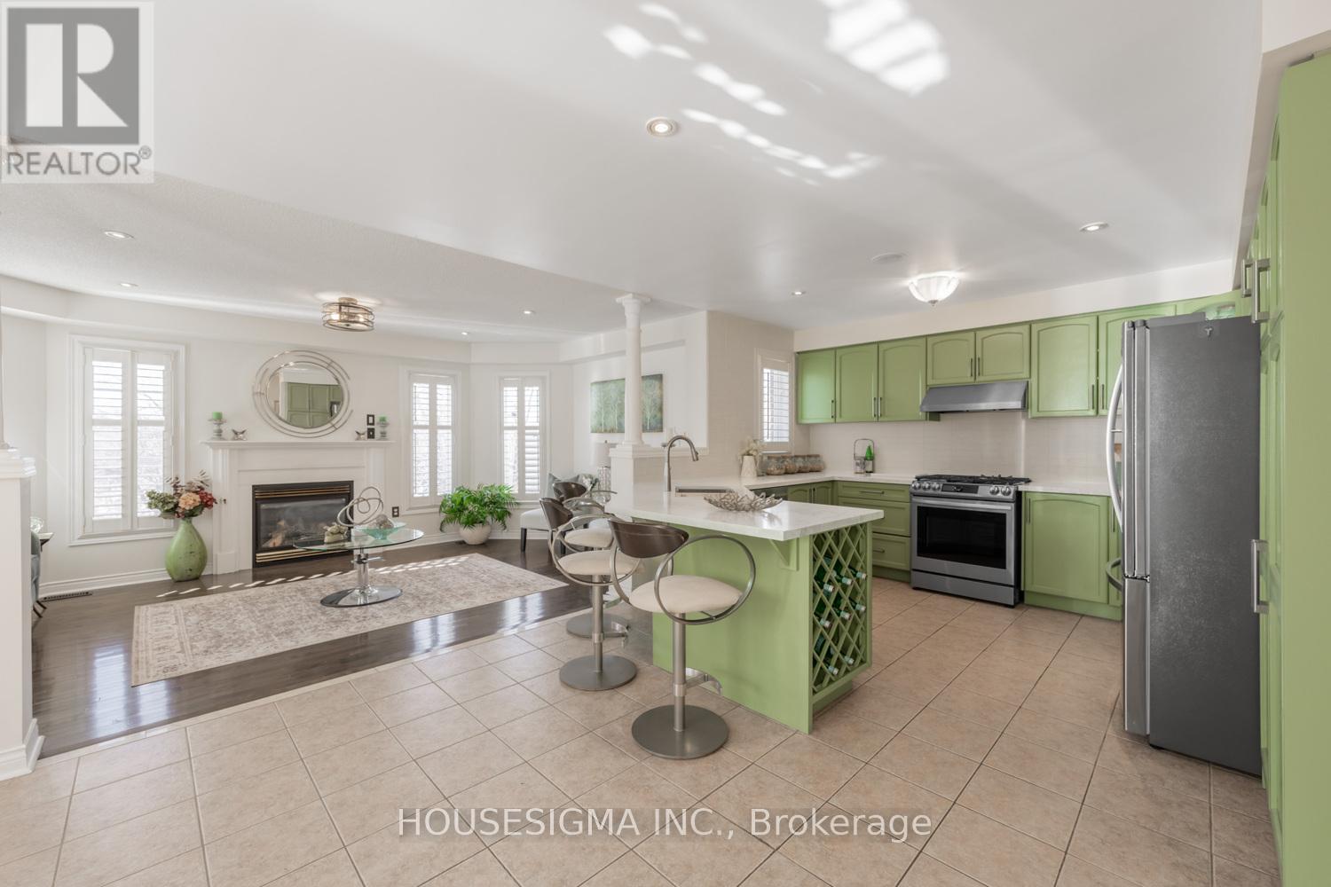 123 Root Crescent, Ajax, Ontario  L1T 4L5 - Photo 6 - E12742408