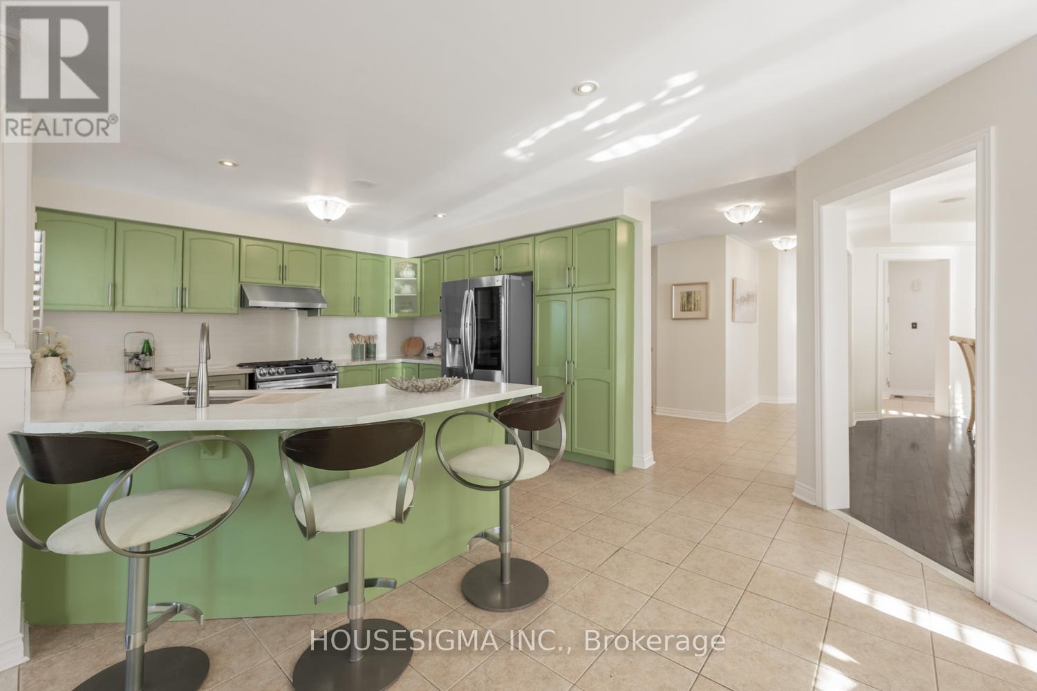 123 Root Crescent, Ajax, Ontario  L1T 4L5 - Photo 8 - E12742408