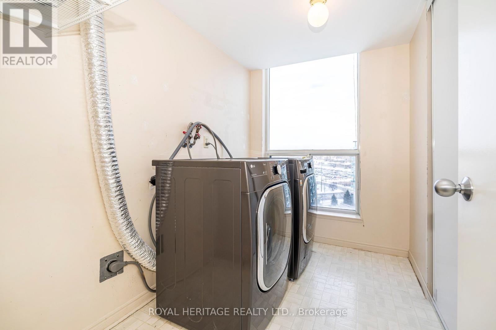 901 - 360 Watson Street W, Whitby, Ontario  L1N 9G2 - Photo 11 - E12742498