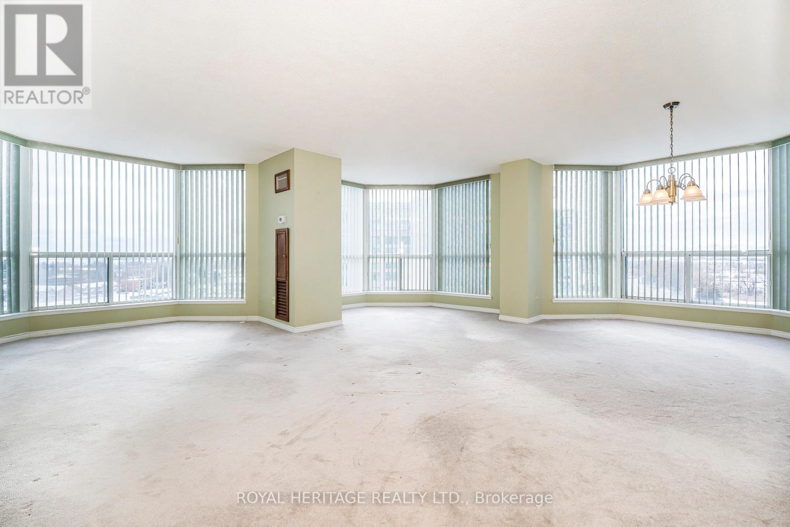 901 - 360 Watson Street W, Whitby, Ontario  L1N 9G2 - Photo 2 - E12742498