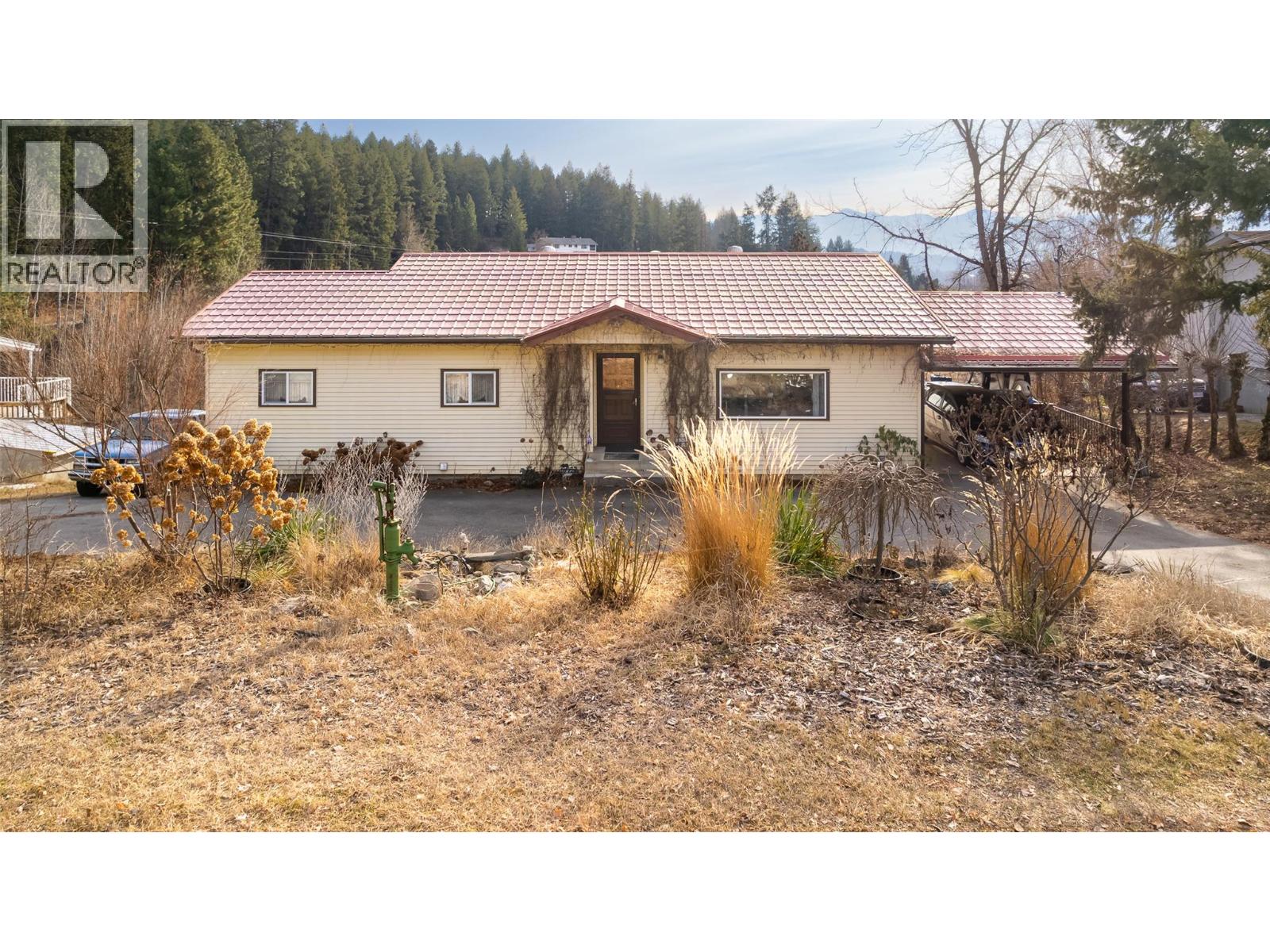 3621 Masuch Road, Erickson, British Columbia  V0B 1G1 - Photo 2 - 10373902