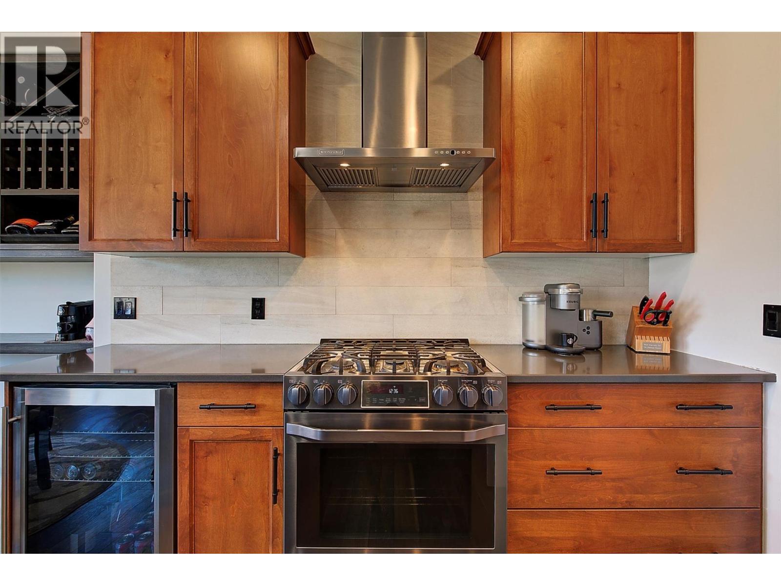 9761 Crofton Road, Lake Country, British Columbia V4V 2S1 - Photo 11 - 10374312