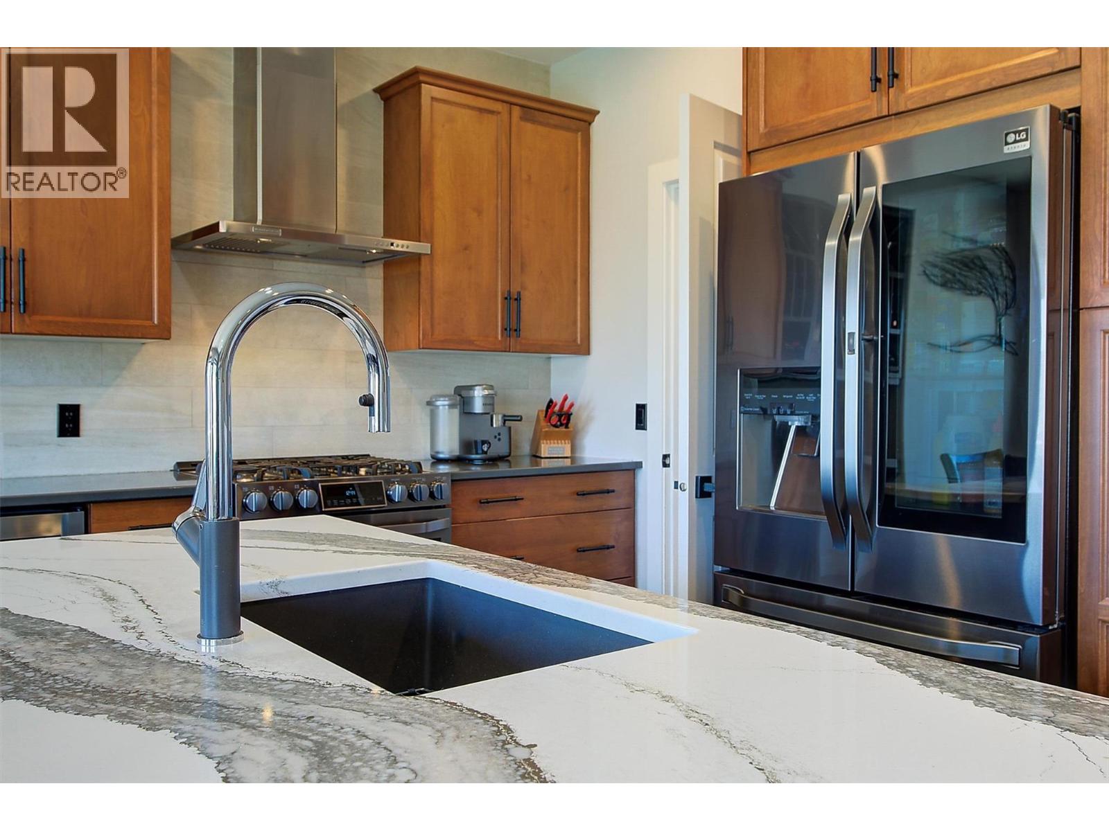 9761 Crofton Road, Lake Country, British Columbia V4V 2S1 - Photo 12 - 10374312