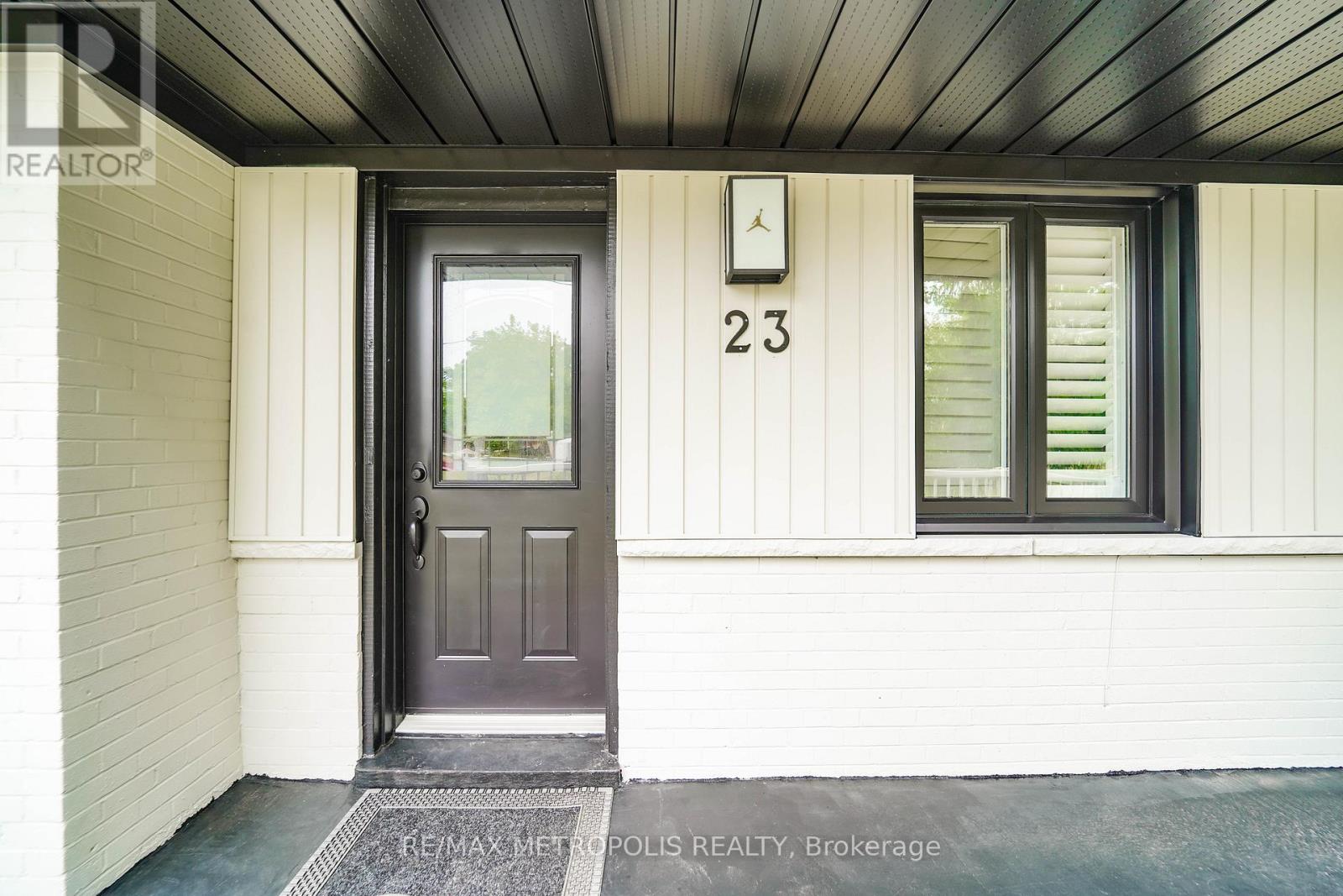 23 Hawman Avenue, King (Nobleton), Ontario  L0G 1N0 - Photo 10 - N12742264