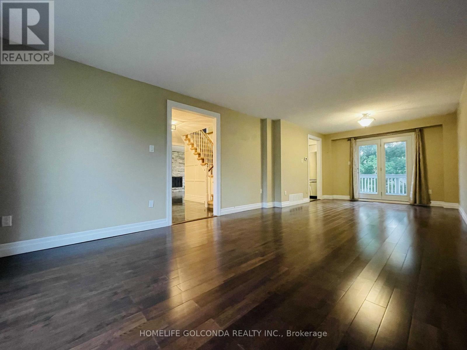 909 Ferndale Crescent, Newmarket, Ontario  L3Y 6B6 - Photo 4 - N12742296