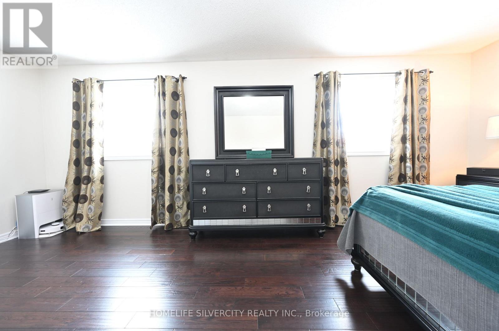 6 Truscott Avenue, Georgina, Ontario  L4P 0B3 - Photo 16 - N12742496