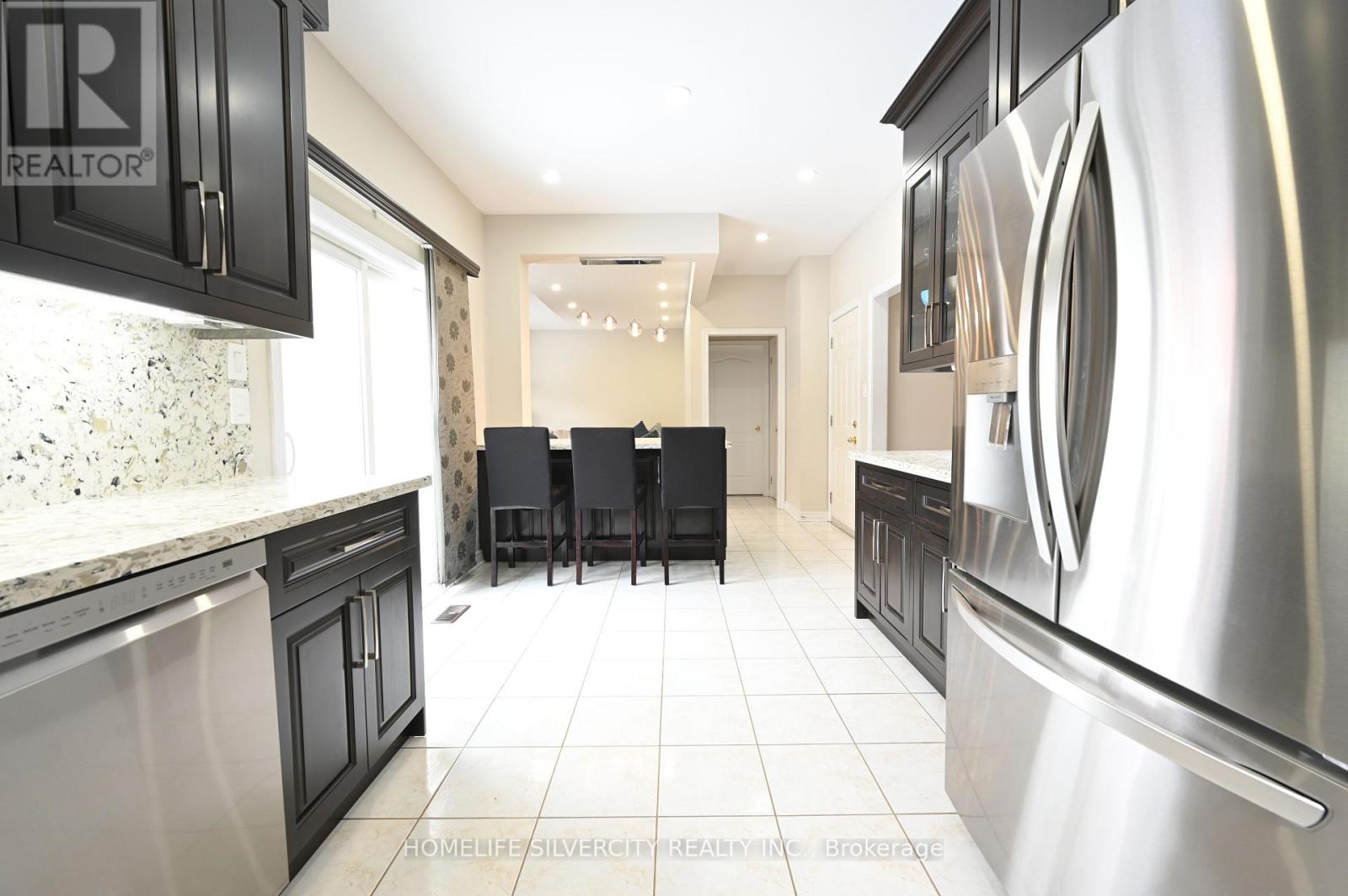 6 Truscott Avenue, Georgina, Ontario  L4P 0B3 - Photo 23 - N12742496