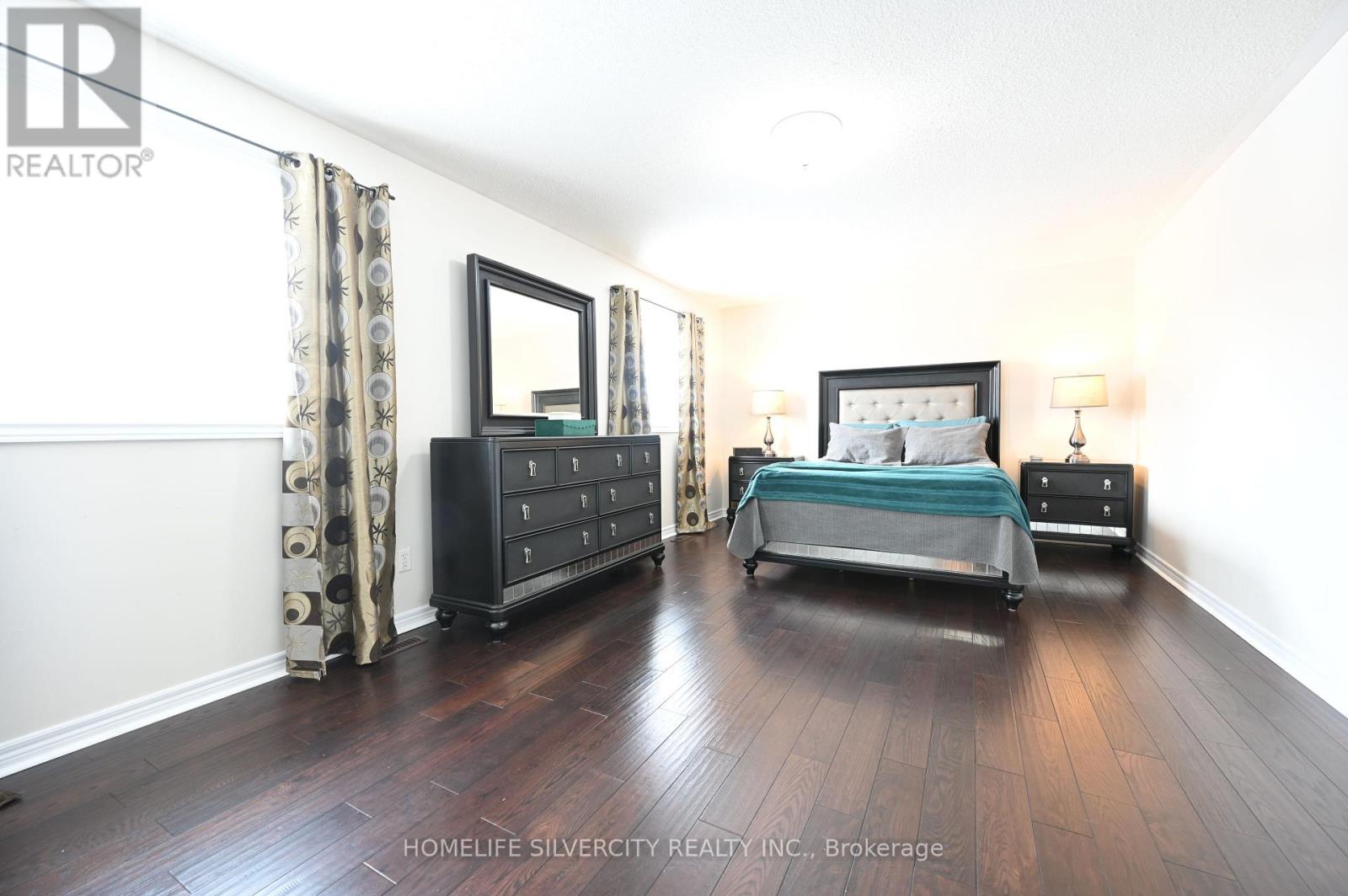 6 Truscott Avenue, Georgina, Ontario  L4P 0B3 - Photo 30 - N12742496