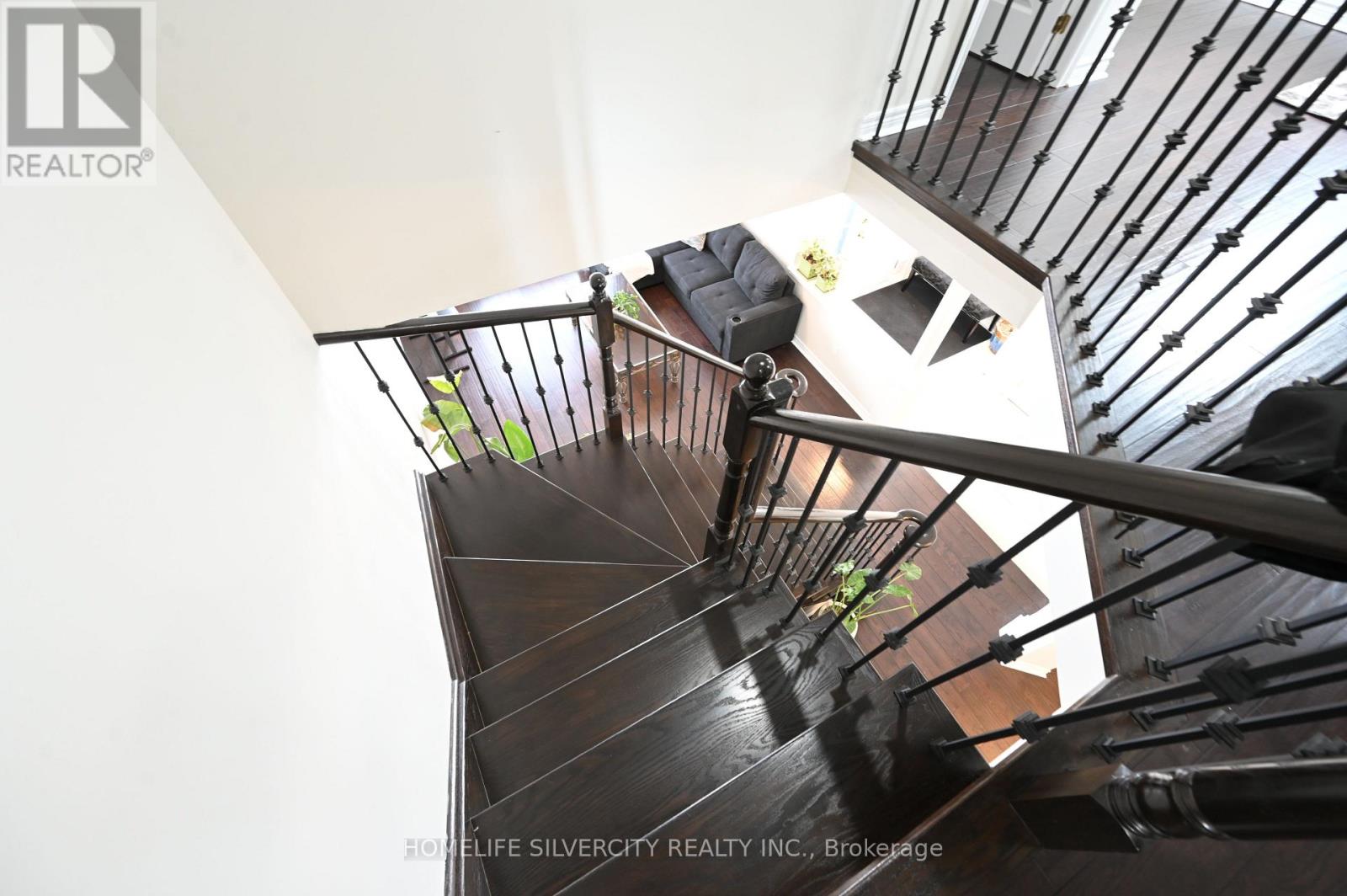 6 Truscott Avenue, Georgina, Ontario  L4P 0B3 - Photo 33 - N12742496