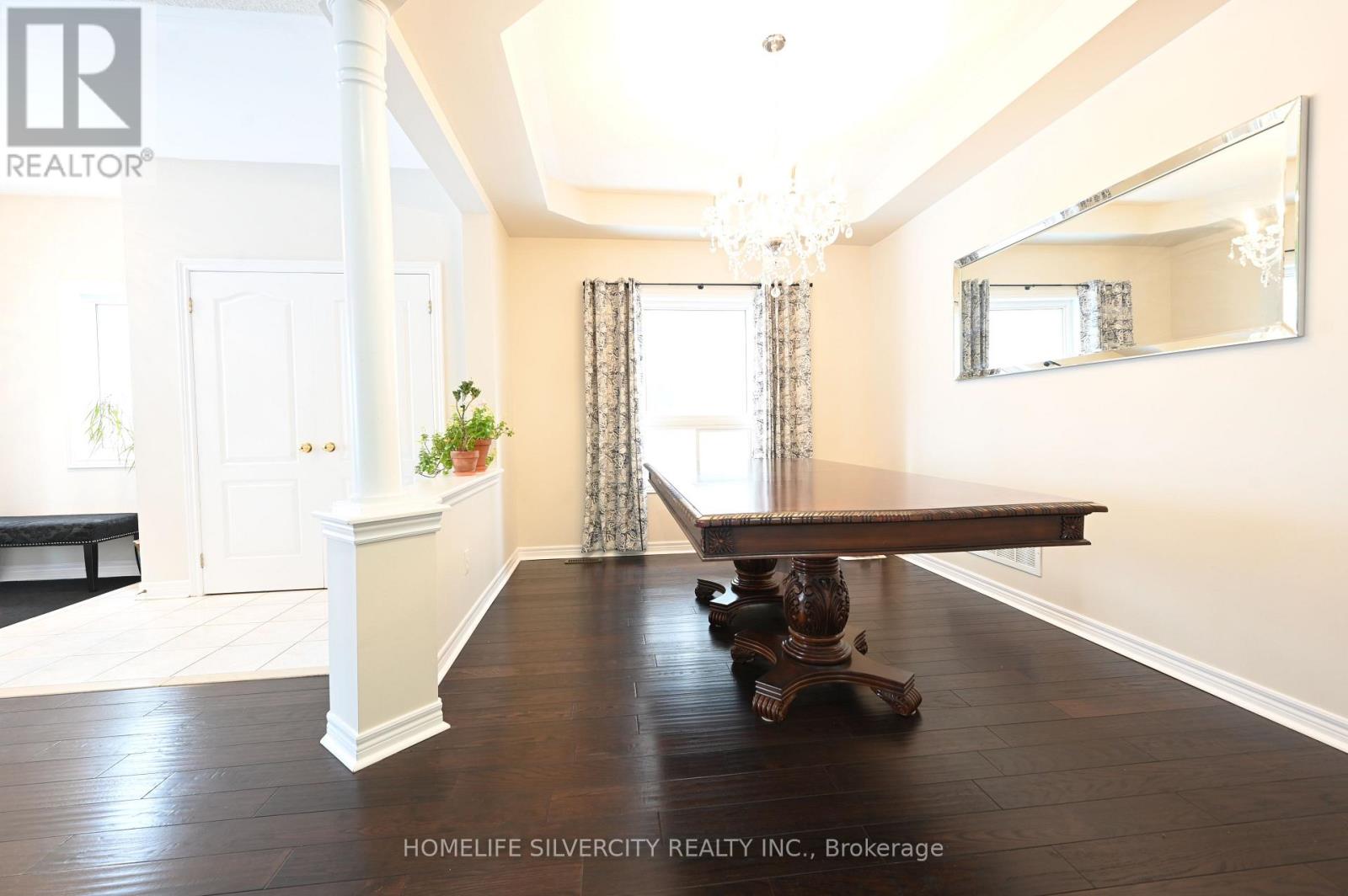 6 Truscott Avenue, Georgina, Ontario  L4P 0B3 - Photo 9 - N12742496