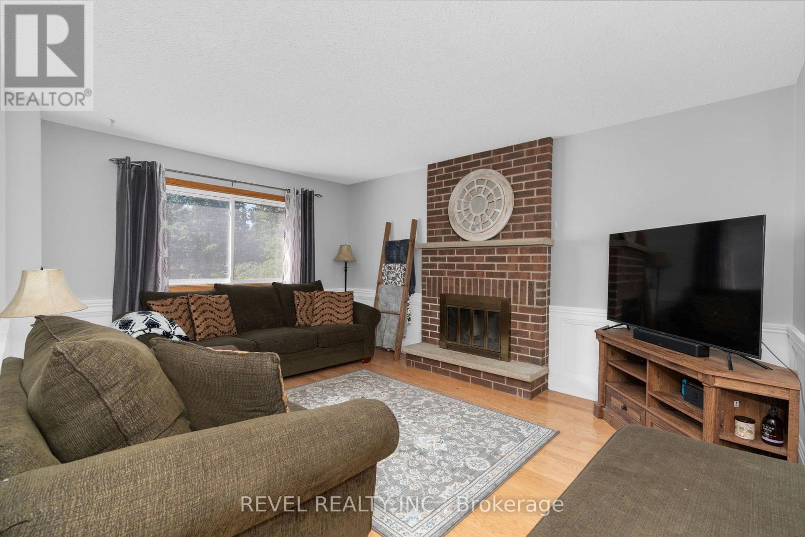 70 Lillian Crescent, Barrie, Ontario  L4N 5H7 - Photo 6 - S12742260