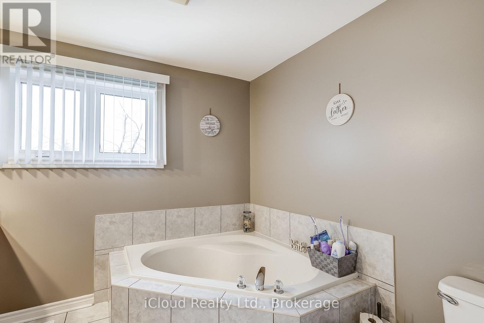 9 Timothy Lane S, Barrie, Ontario  L4N 0Z7 - Photo 27 - S12742436