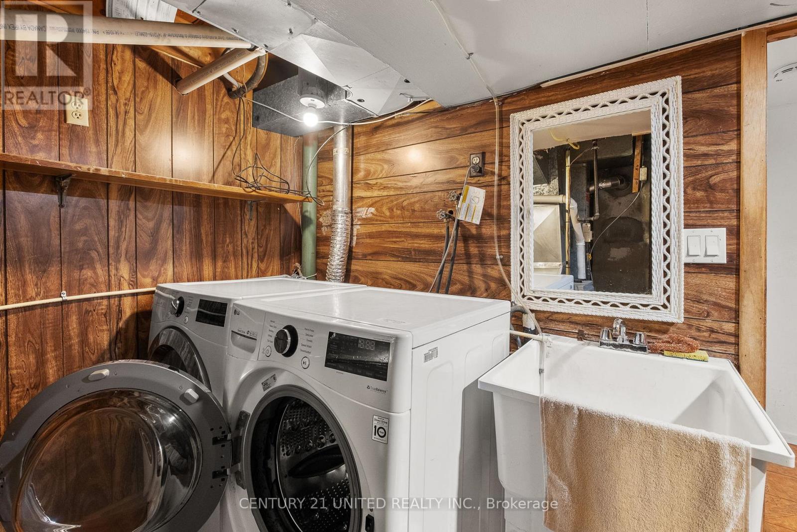 84 Goldsboro Road, Toronto, Ontario  M9L 1A7 - Photo 38 - W12728208