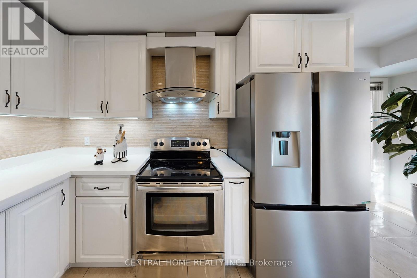 30 Moffat Crescent E, Aurora, Ontario  L4G 4Z8 - Photo 19 - N12659972