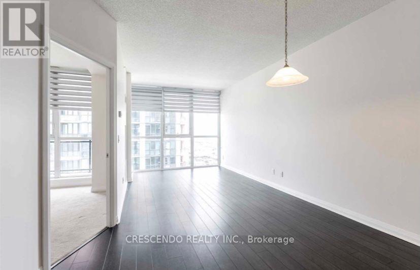 1010 - 75 Eglinton Avenue W, Mississauga, Ontario  L5R 0E5 - Photo 6 - W12742256