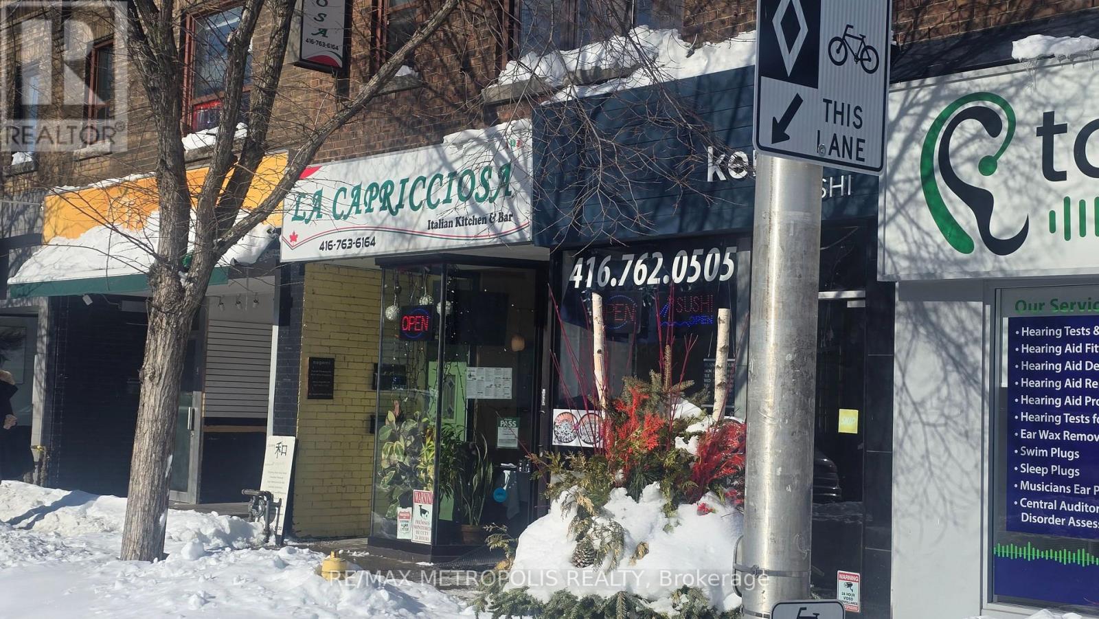 2372 BLOOR STREET W, Toronto, Ontario