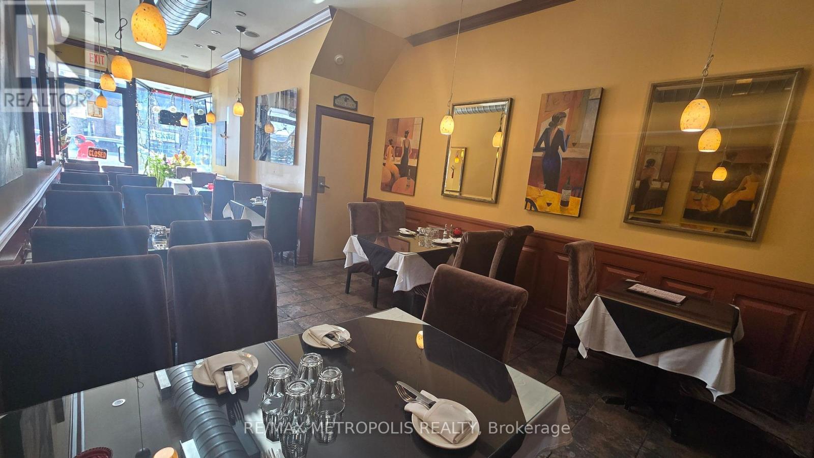 2372 Bloor Street W, Toronto, Ontario  M6S 1P5 - Photo 11 - W12742308