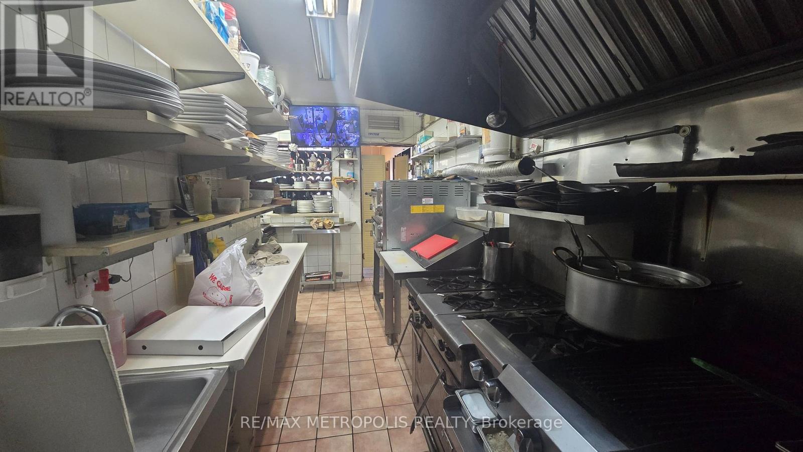 2372 Bloor Street W, Toronto, Ontario  M6S 1P5 - Photo 20 - W12742308
