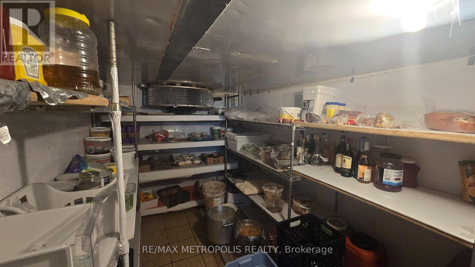 2372 Bloor Street W, Toronto, Ontario  M6S 1P5 - Photo 22 - W12742308