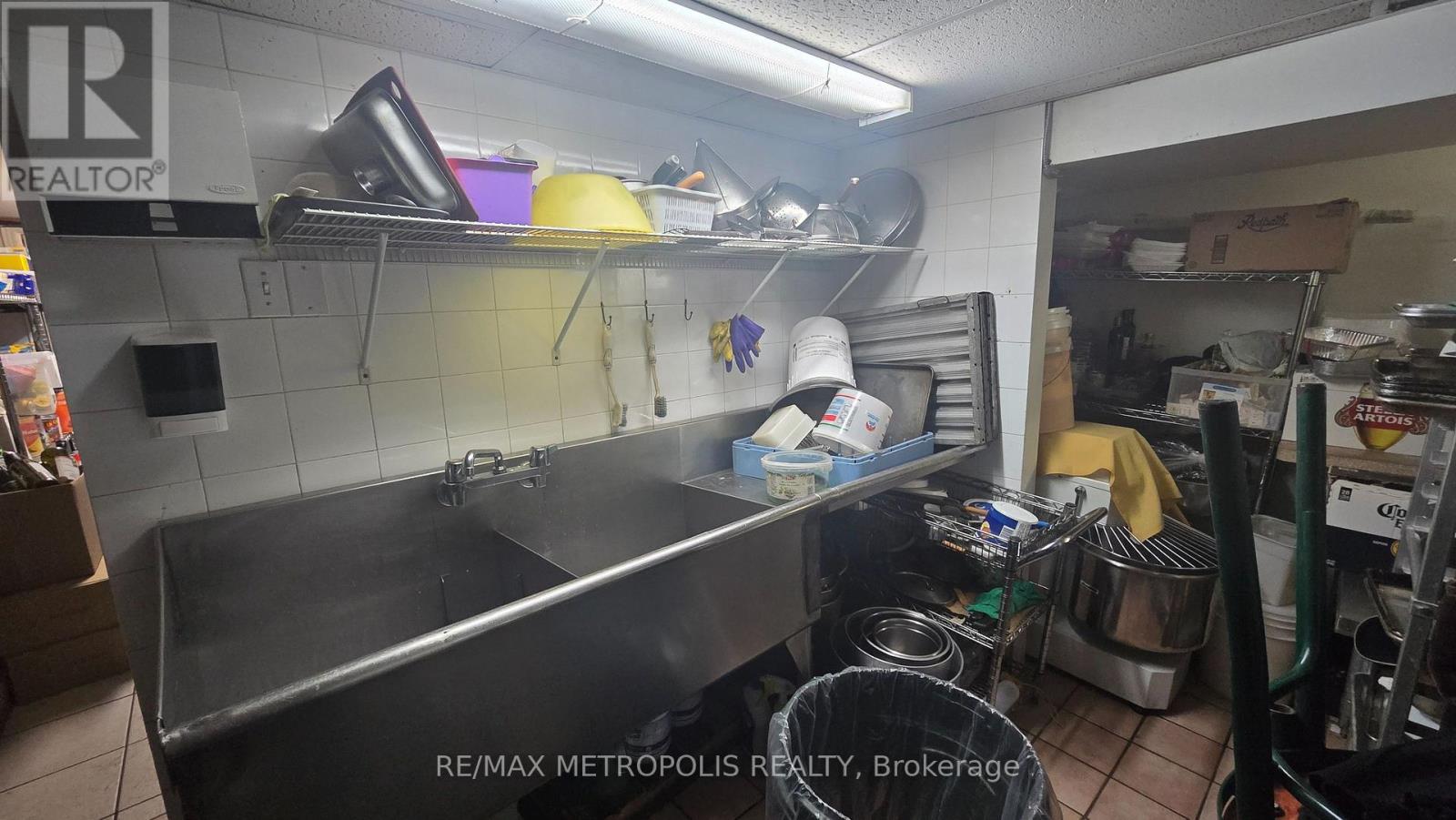 2372 Bloor Street W, Toronto, Ontario  M6S 1P5 - Photo 27 - W12742308