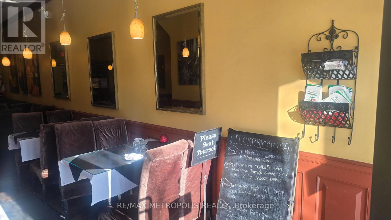 2372 Bloor Street W, Toronto, Ontario  M6S 1P5 - Photo 7 - W12742308