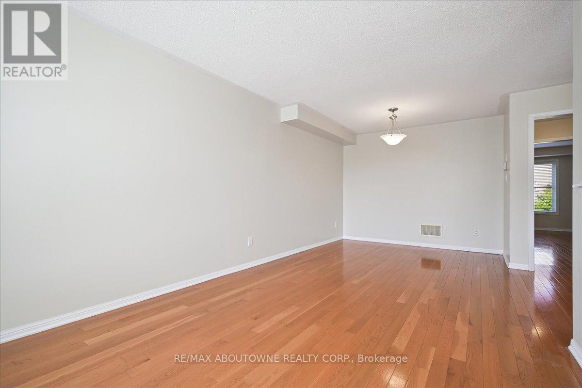 2389 Coho Way, Oakville, Ontario  L6M 0G6 - Photo 12 - W12742310