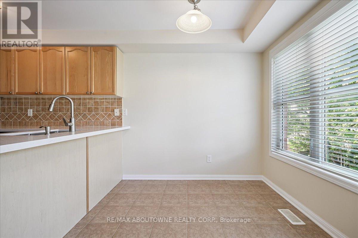 2389 Coho Way, Oakville, Ontario  L6M 0G6 - Photo 15 - W12742310