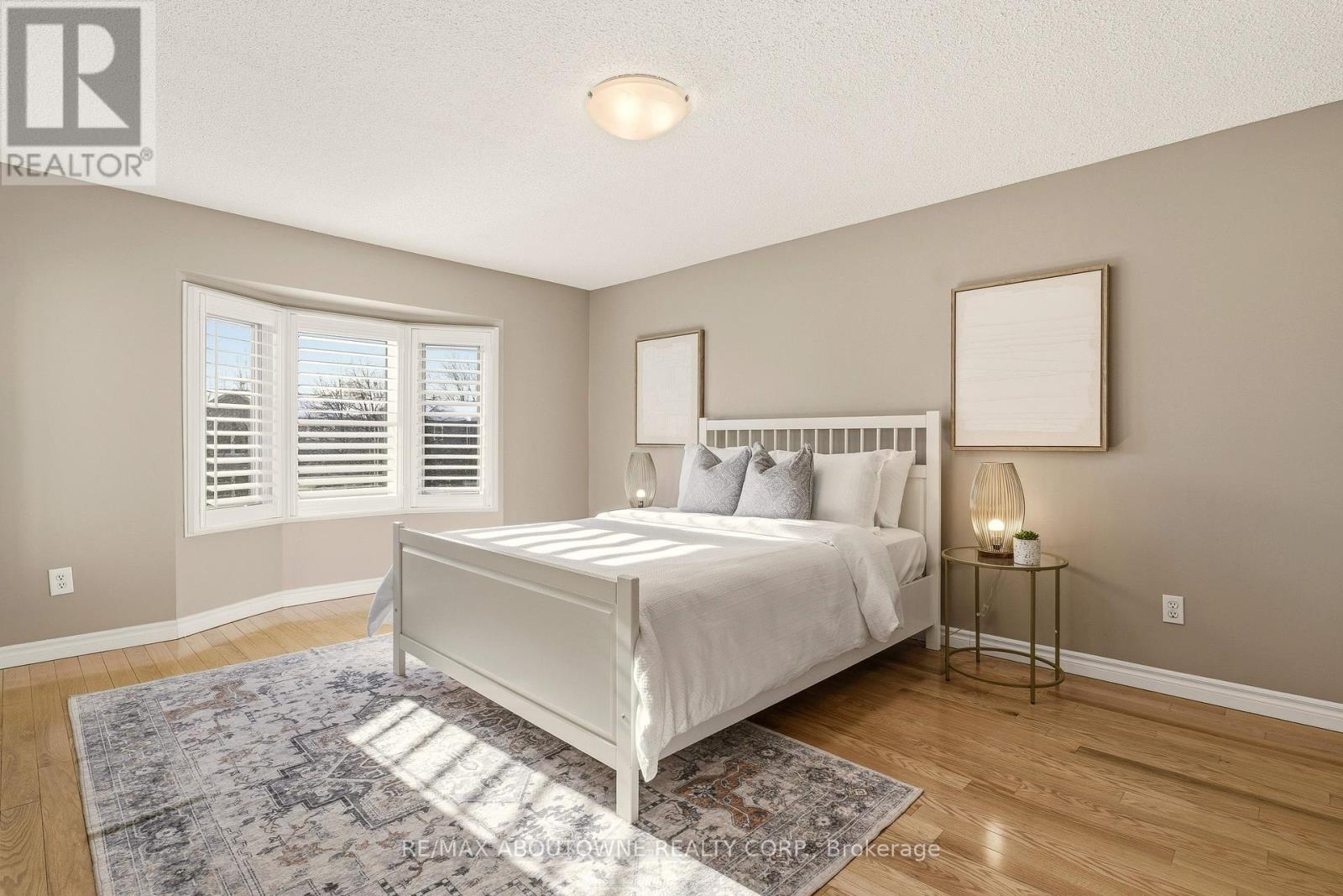 1489 Litchfield Road, Oakville, Ontario  L6H 5P4 - Photo 17 - W12742346