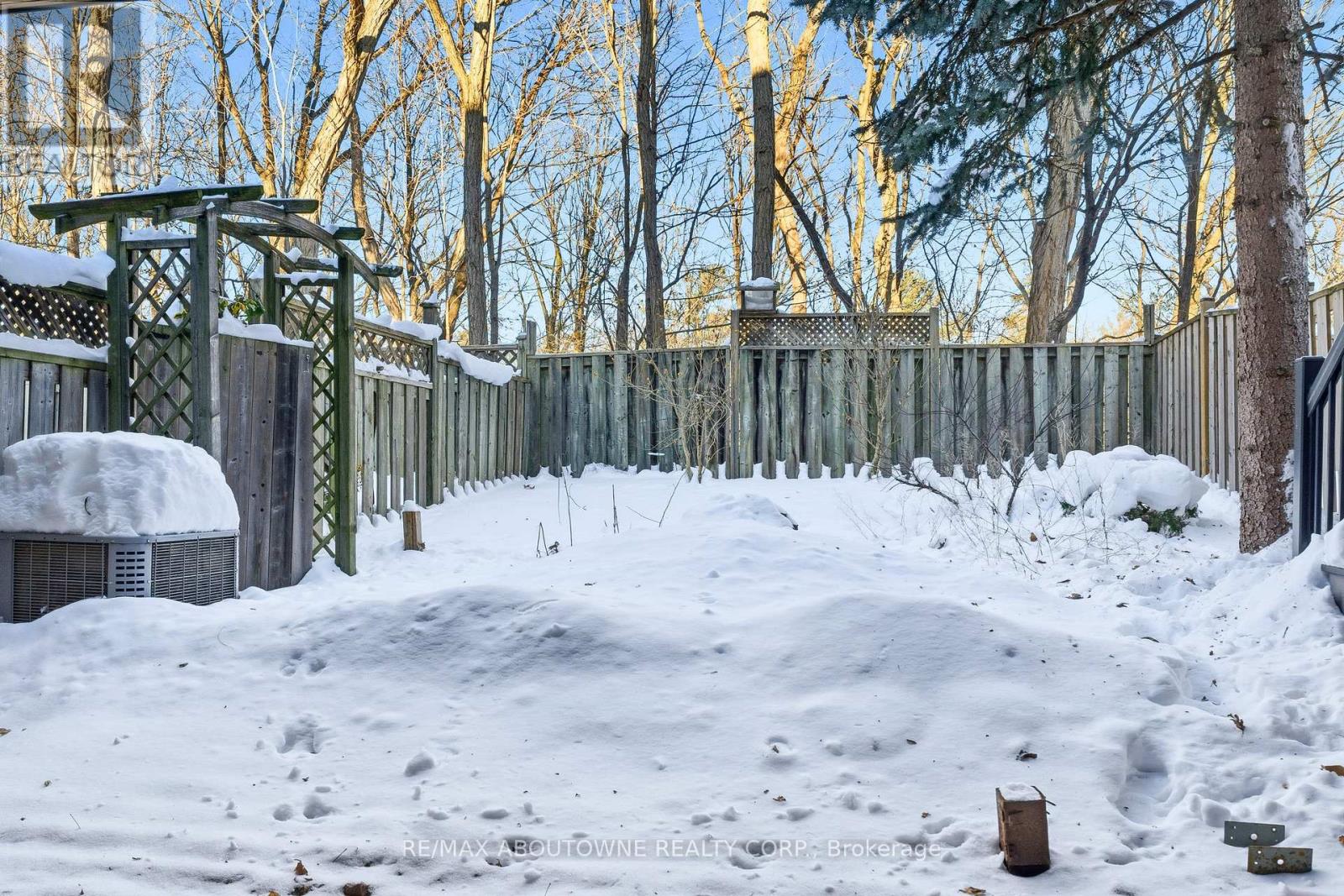 1489 Litchfield Road, Oakville, Ontario  L6H 5P4 - Photo 32 - W12742346