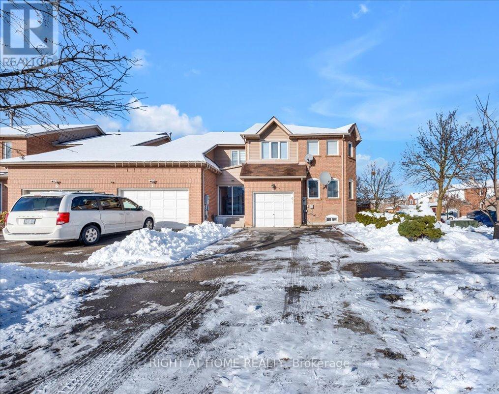 2 WOOLISTON CRESCENT, Brampton, Ontario