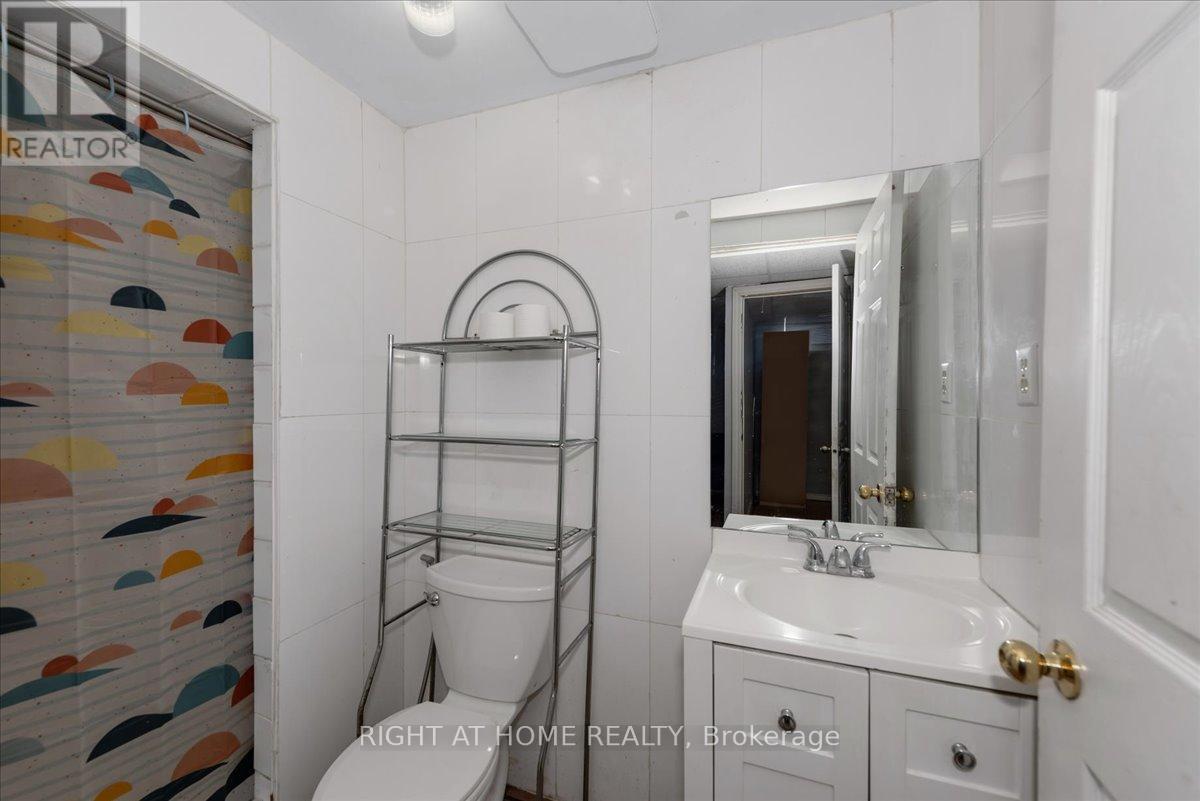 2 Wooliston Crescent, Brampton, Ontario  L6Y 4J3 - Photo 43 - W12742358