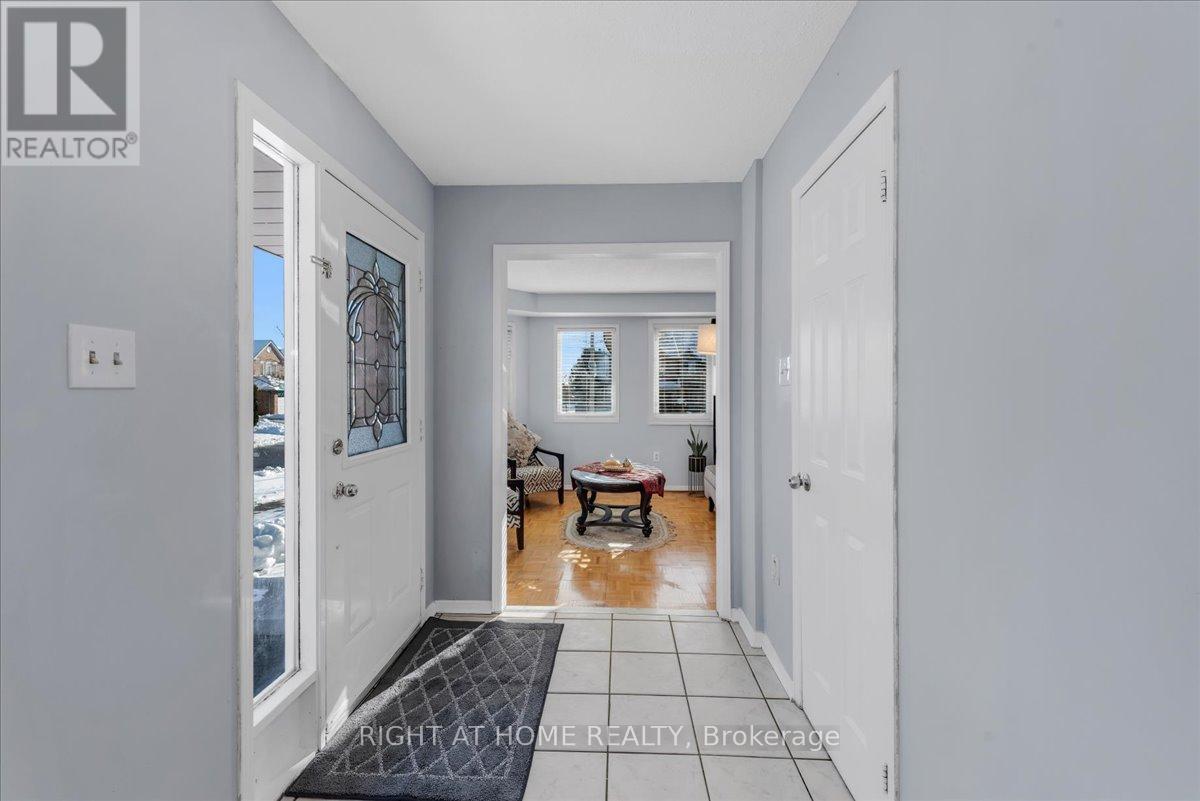 2 Wooliston Crescent, Brampton, Ontario  L6Y 4J3 - Photo 5 - W12742358