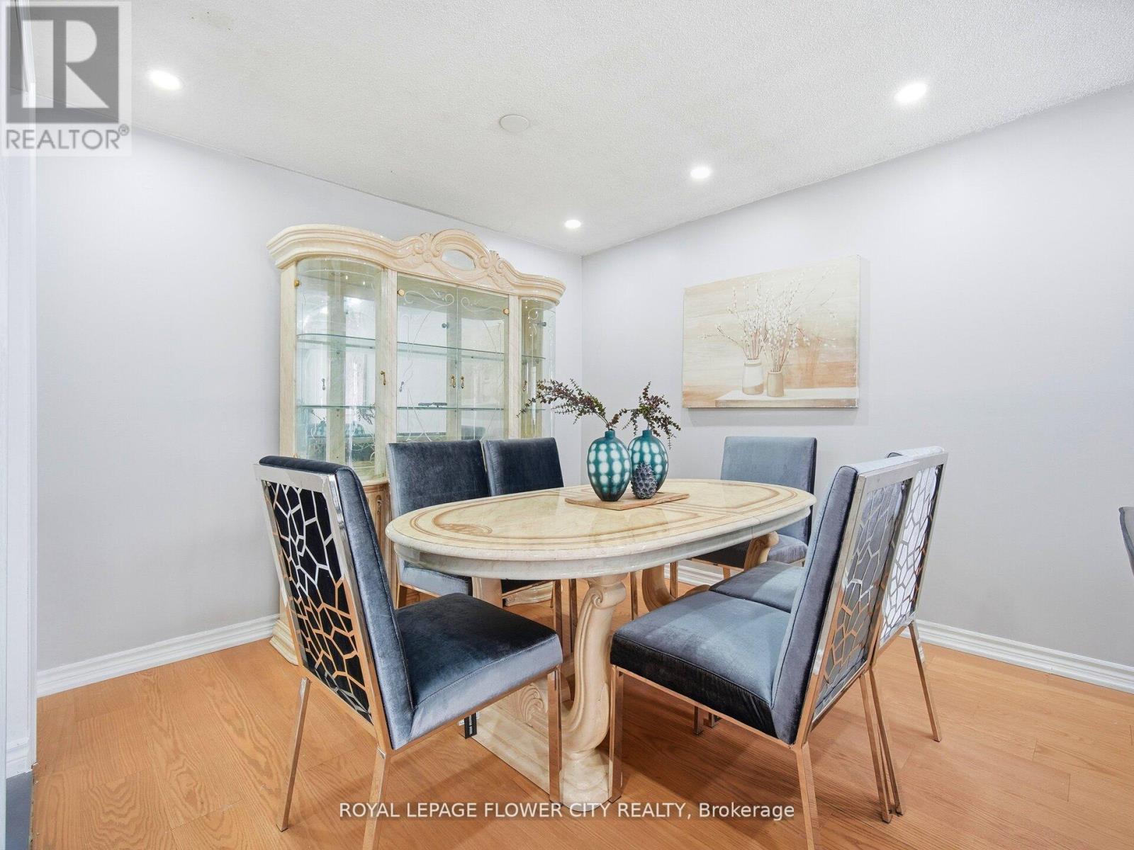 25 Abell Drive, Brampton, Ontario  L6V 2W1 - Photo 9 - W12742366