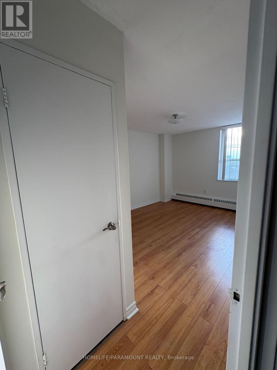 1611 - 45 Southport Street, Toronto, Ontario  M6S 3N5 - Photo 14 - W12742424