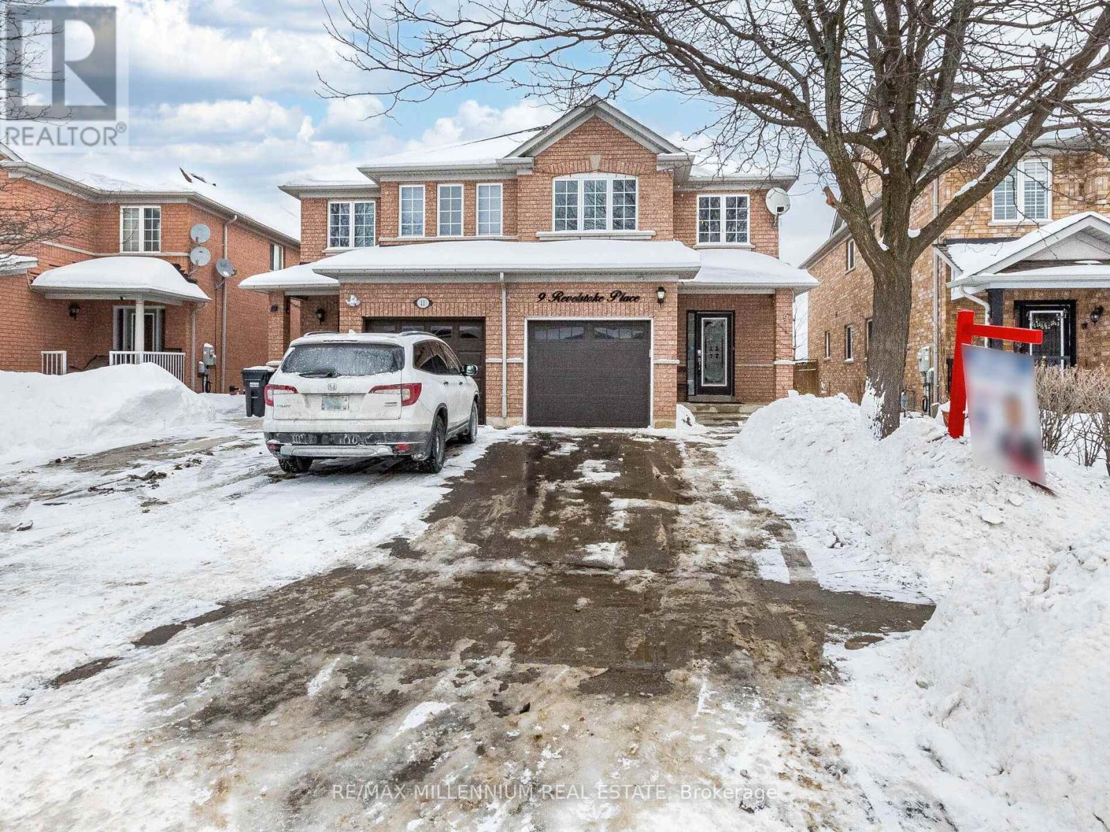 9 REVELSTOKE PLACE, Brampton, Ontario