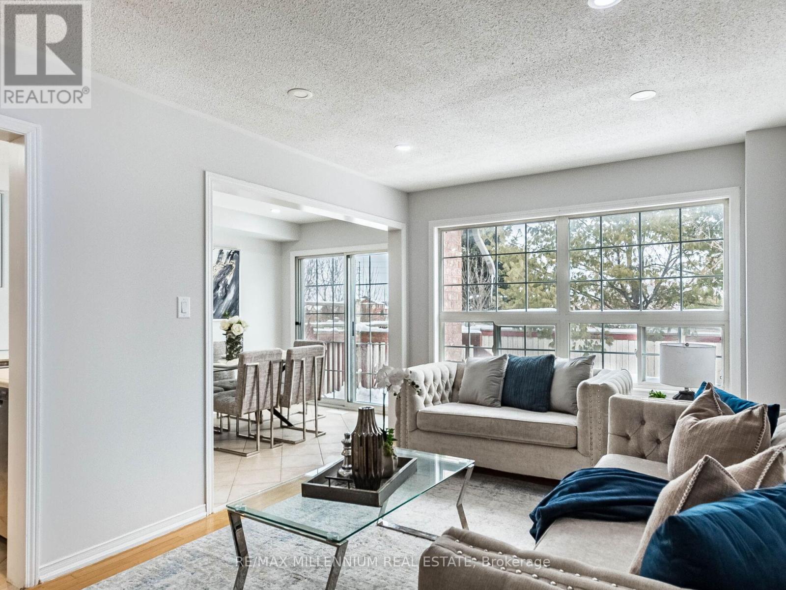 9 Revelstoke Place, Brampton, Ontario  L6R 3G3 - Photo 12 - W12742438