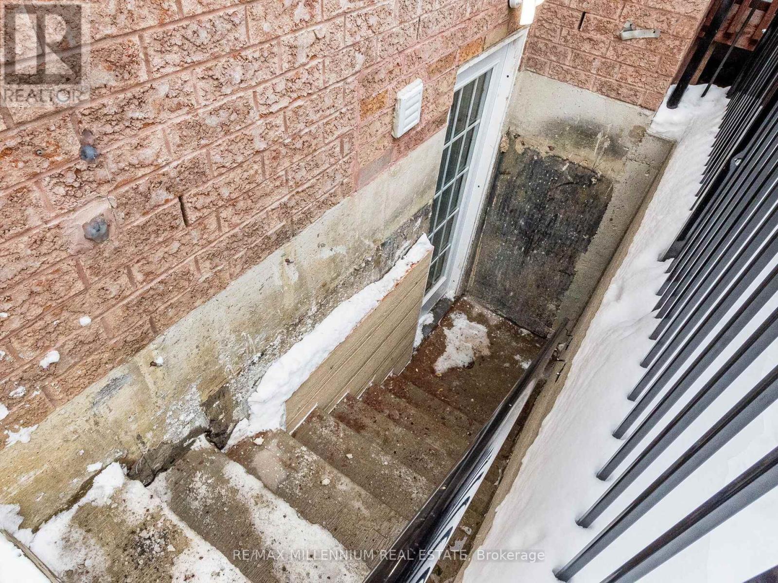 9 Revelstoke Place, Brampton, Ontario  L6R 3G3 - Photo 48 - W12742438